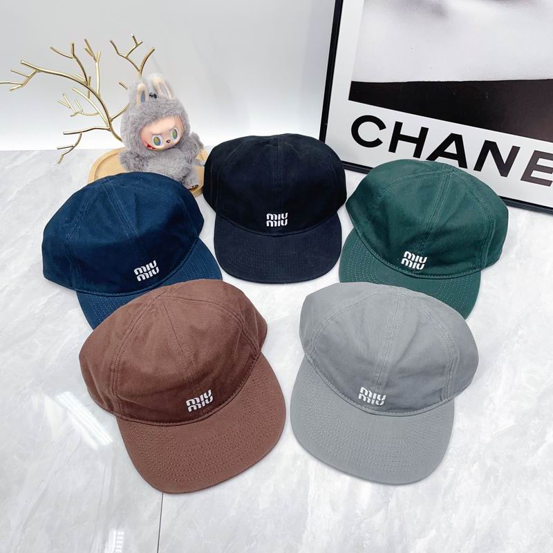 Miumiu Cap dx25